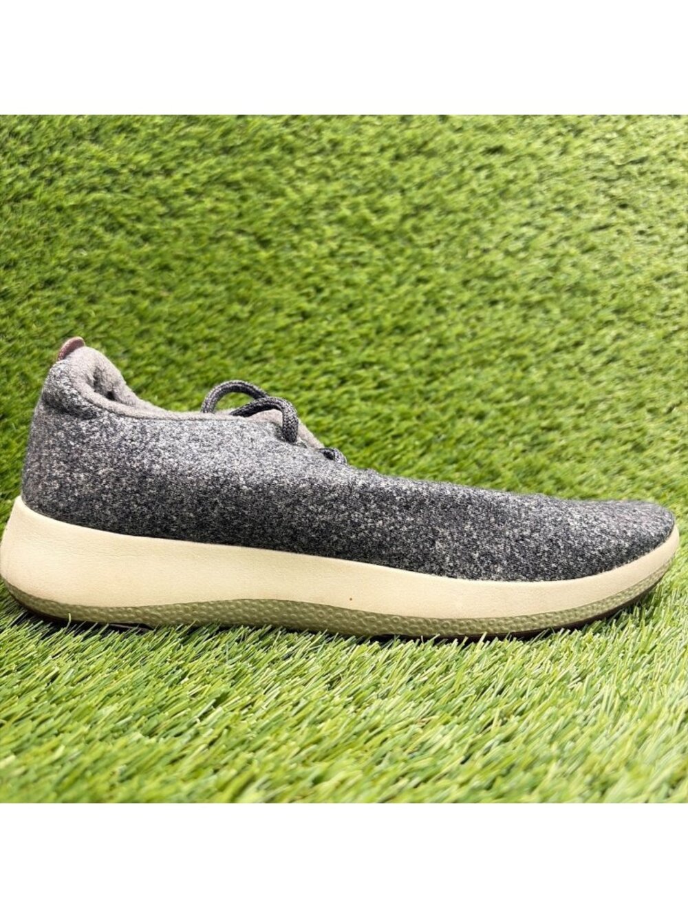 Allbirds Wool Runner Mizzles Womens Size 10 Gray White Athletic Shoes Sneakers